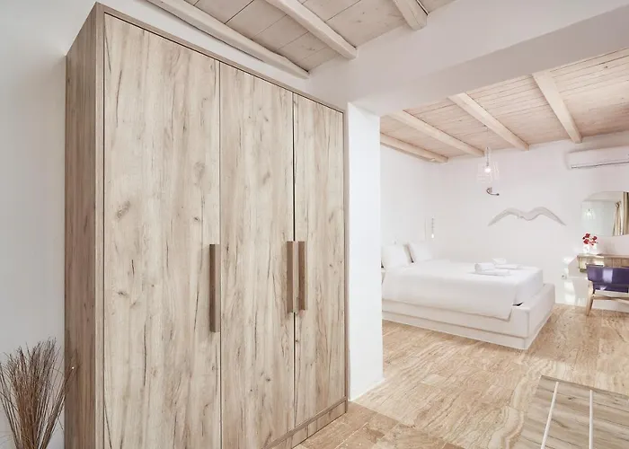 Petrolefko By Ethos Hospitality וילה אורנוס