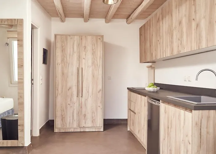 Petrolefko By Ethos Hospitality * אורנוס